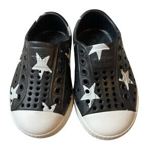 Native Black Star Shoes Size 5